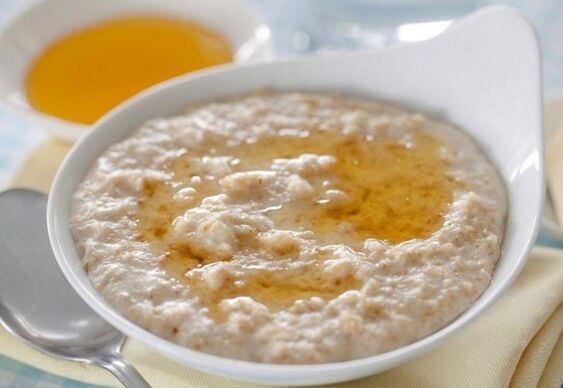 亜麻仁油入りオートミールは減量に最適な朝食です