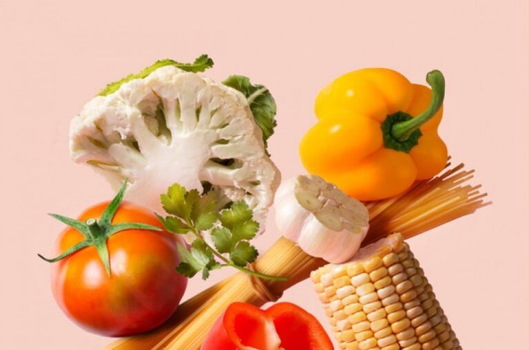 減量のための野菜と果物を含むイタリアの食事